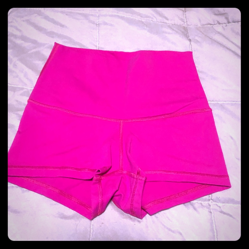 Lululemon HOT PINK booty shorts